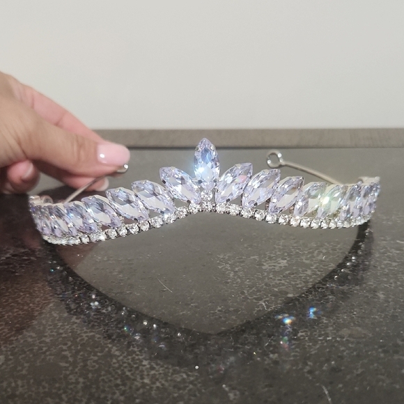 Silver Crystal Hair Accessory with Ornate Detailing main image 5